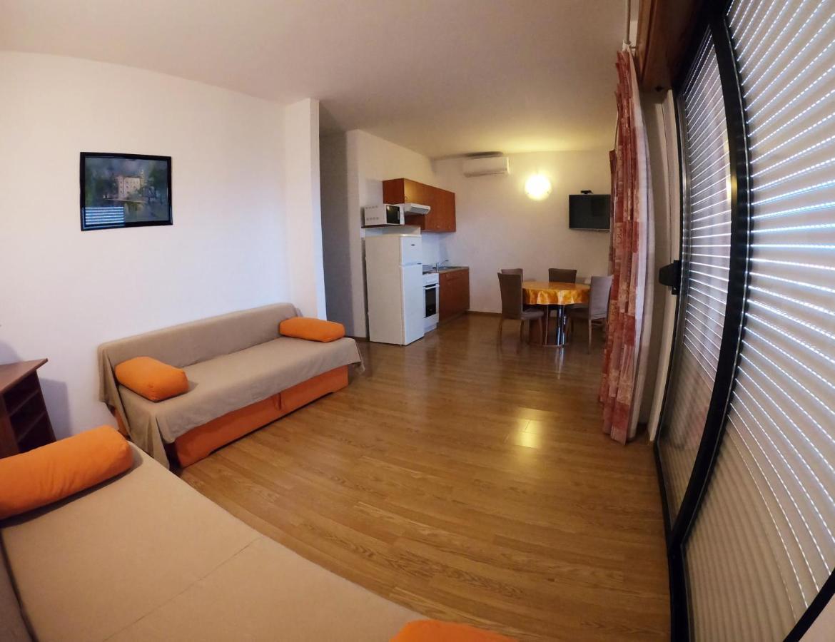 Apartments Adriatic 3 セルツェ エクステリア 写真